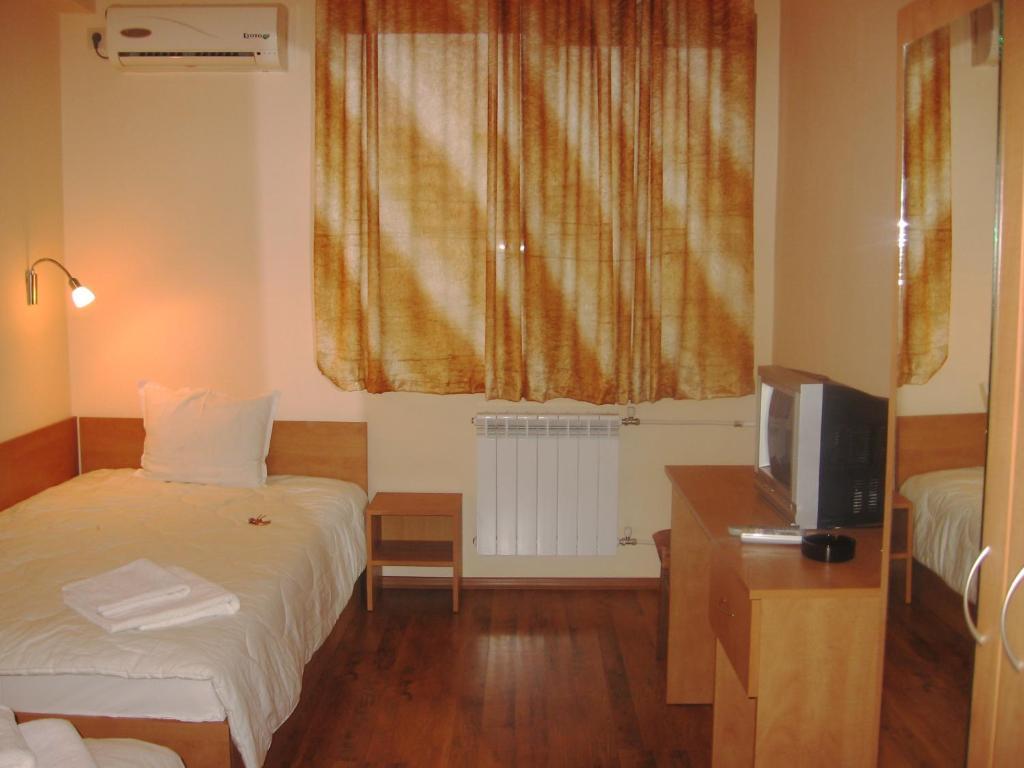 Hotel Queen Aydemir Quarto foto