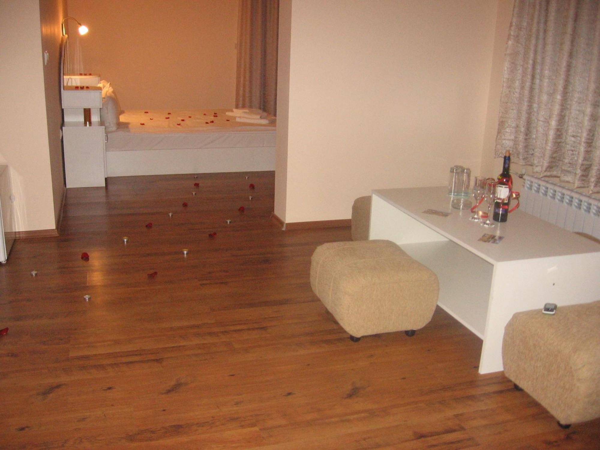 Hotel Queen Aydemir Quarto foto